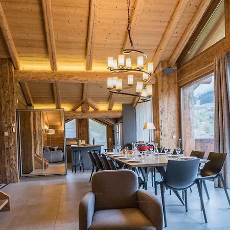 Savoielac - La Clusaz- Piscine Interieure : Viking